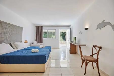 Belvedere Gerakas Luxury Suites - 2