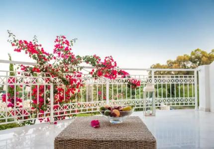 Belvedere Gerakas Luxury Suites - 25