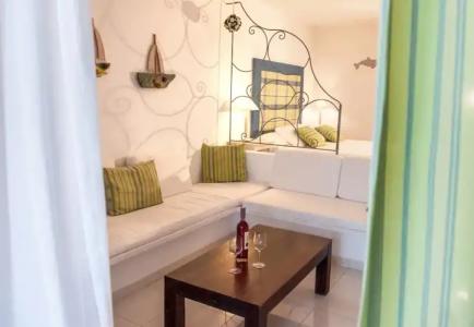 Belvedere Gerakas Luxury Suites - 30