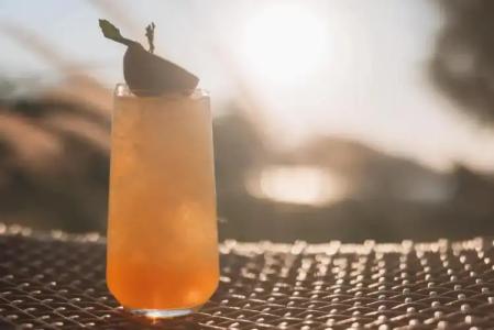 The Bay & Suites - 9