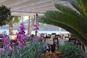 Vari Beach Hotel, Syros Island
