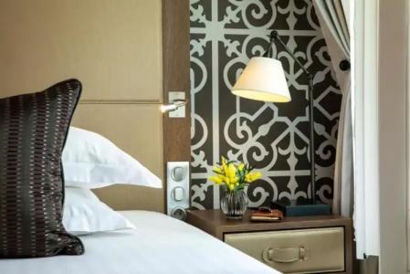 Philéas Lazare & Spa - 57