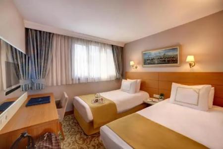 Almina - Special Class - 43