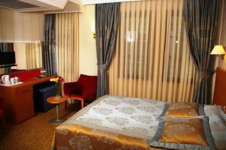 Almina - Special Class - 30