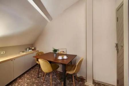 Almina - Special Class - 53