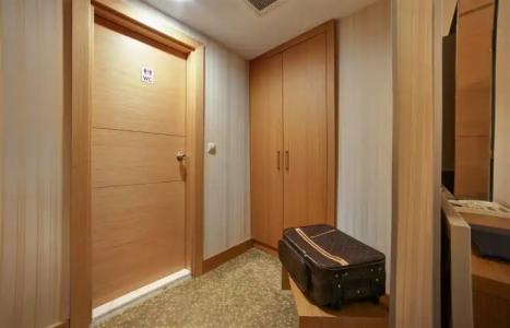 Almina - Special Class - 21