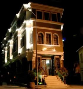 Almina - Special Class - 4