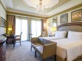 Grand Family room
