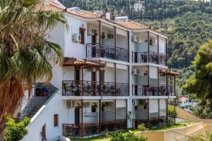 Aegeon Hotel, Skopelos Town