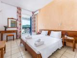Standard Double room with land view