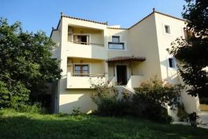 Yellow Stella Studios, Skopelos Town