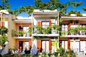 Elsa Hotel, Skiathos Town