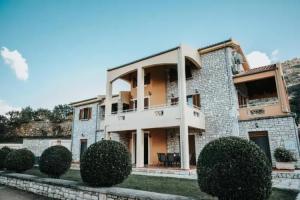 Villa Milena, Sivota