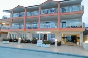 Sunrise Hotel, Sarti