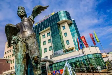 Diplomat Plaza & Resort