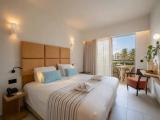 Deluxe room with pool view
