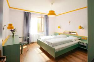 Hotel-Gasthof zum Bach, Neukirchen