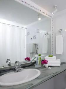 Sirene Blue Luxury Beach Resort - 4