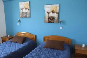 Maria Studios, Poros