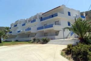 Vassilis Studios, Poros