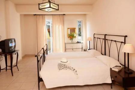 Lambrinos Suites - 1