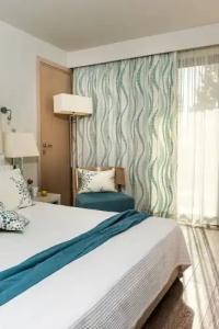 Minos Mare Royal - 82