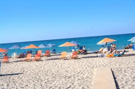 Trefon Apartments and Family Suites - 18