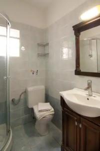 Trefon Apartments and Family Suites - 10