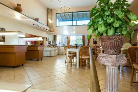 Trefon Apartments and Family Suites - 30