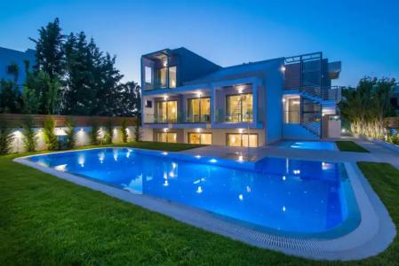 Mary & Mary Royal Suites - 14