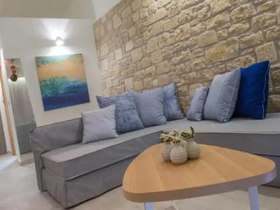 Mary & Mary Royal Suites