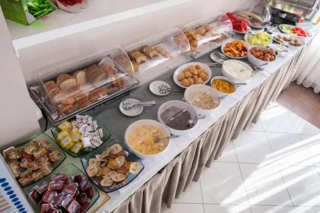 Mary & Mary Royal Suites - 9