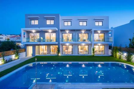 Mary & Mary Royal Suites - 16