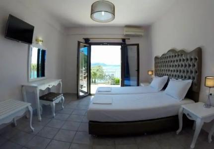 Enjoy Lichnos Bay Village, Camping, and Apartments