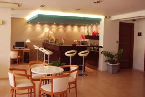 Saronis Hotel, Palaia Epidhavros