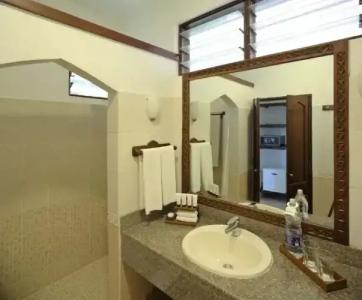 Bluebay Beach Resort & Spa - 46