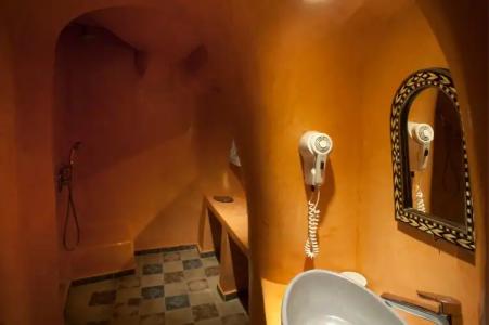 Heliophos Boutique Caves - 39