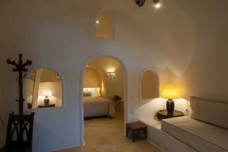 Heliophos Boutique Caves - 40