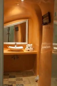 Heliophos Boutique Caves - 26