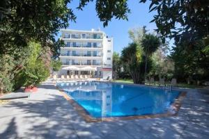 Thomas Beach Hotel, Nea Makri