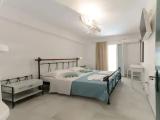 2 Bedrooms Basement Apartment with balcony