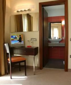 Alexandros Boutique - 167