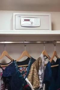 Alexandros Boutique - 209