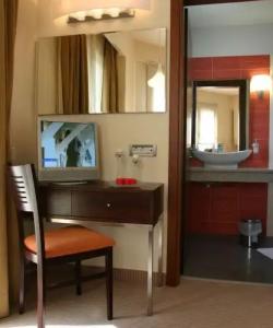 Alexandros Boutique - 165