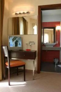 Alexandros Boutique - 97