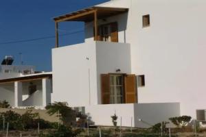Anna Studios, Naousa