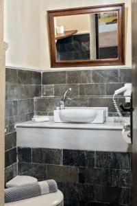 Byzantino Boutique - 19