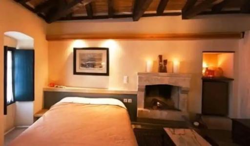 Byzantino Boutique - 90