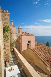 Moni Emvasis Luxury Suites - 48
