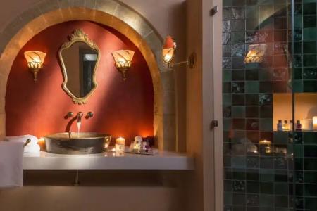 Moni Emvasis Luxury Suites - 17